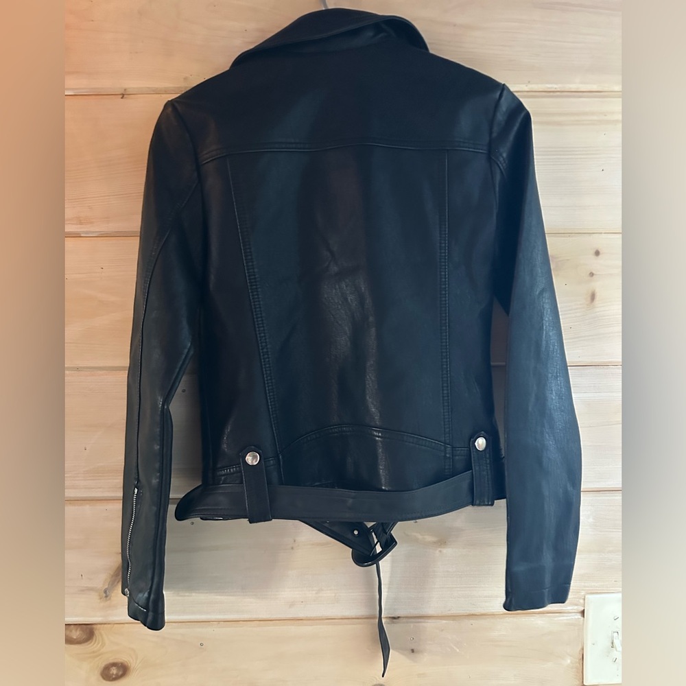 Topshop black faux leather moto jacket - Picture 9 of 10